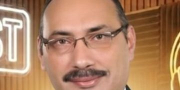 هشام عياد يكتب: وشم الحبر على جدار الزمن