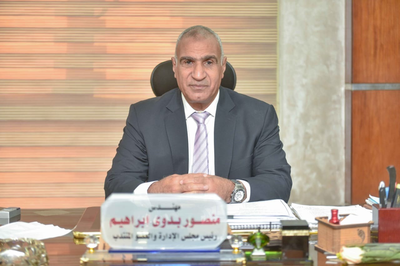 “مياه الجيزة” تُوصِل 780 وصلة مياه للأسر الأولى بالرعاية بقرى المحافظة