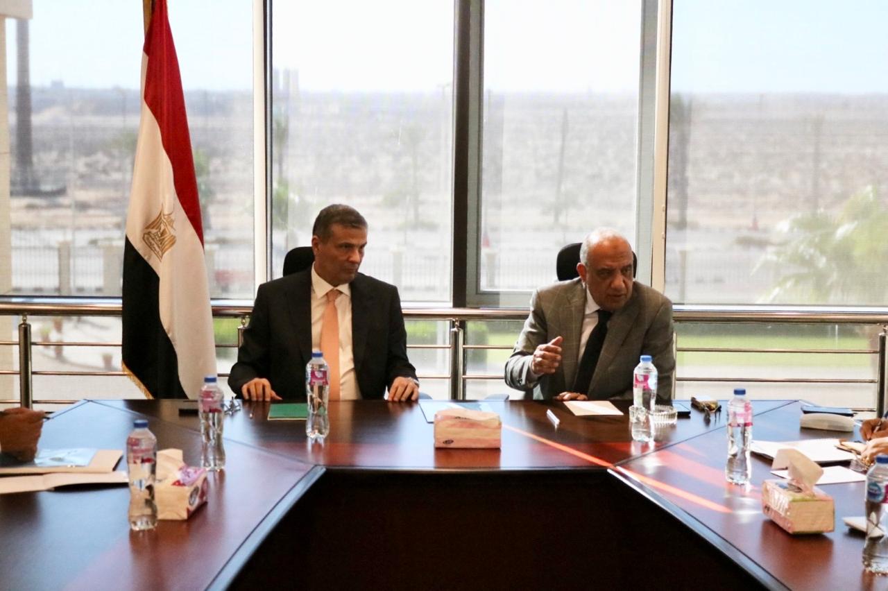 وزيرا الكهرباء والزراعة يبحثان أوضاع مزارع الدواجن وسبل تأمين التغذية الكهربائية الخاصة بها
