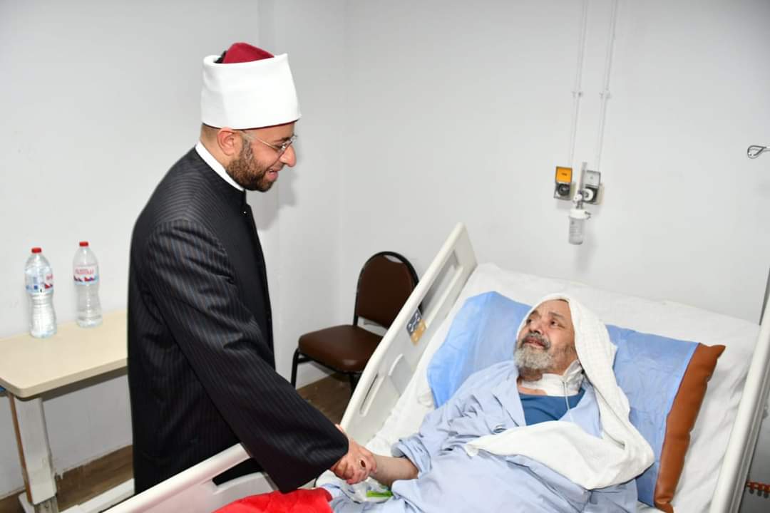 وزير الأوقاف يتفقد مستشفى الدعاة بمصر الجديدة ويطمئن على الخدمات المقدمة للأئمة والعاملين 