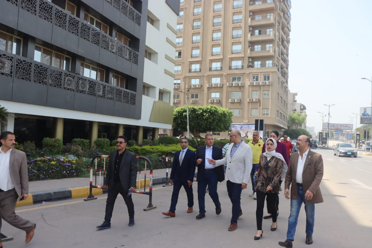 محافظ القليوبية يتفقد إدارات الديوان العام ويوجه بضرورة العمل الجماعي على تذليل المشكلات واستكمال التحول الرقمي