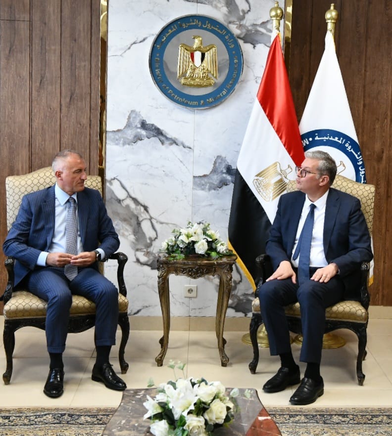 وزير البترول يستقبل وفدًا من “إيني” الإيطالية لبحث سبل زيادة الإنتاج