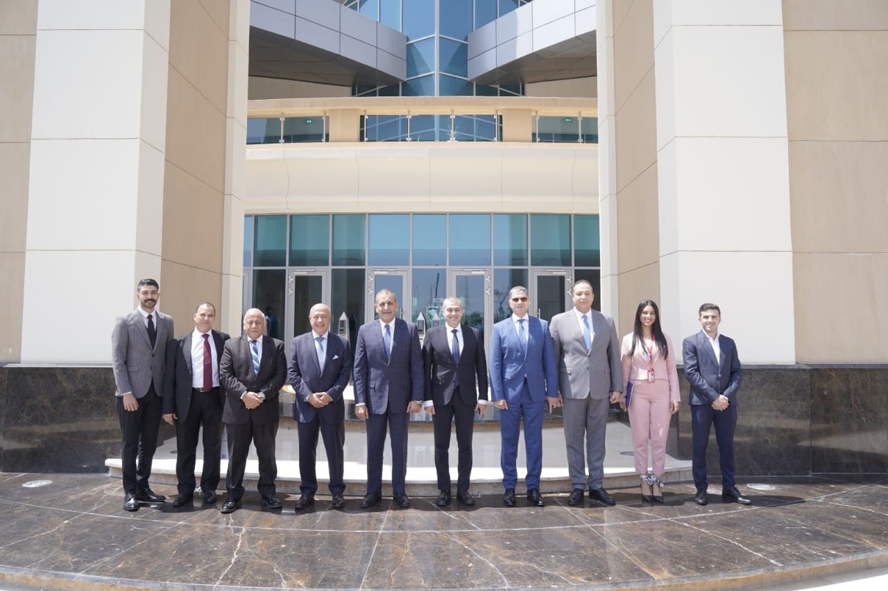 تعاون جديد بين البنك الأهلي المصري ومجمع الإصدارات المؤمنة والذكية لتصنيع الورق الخام للشيكات المصرفية المؤمنة