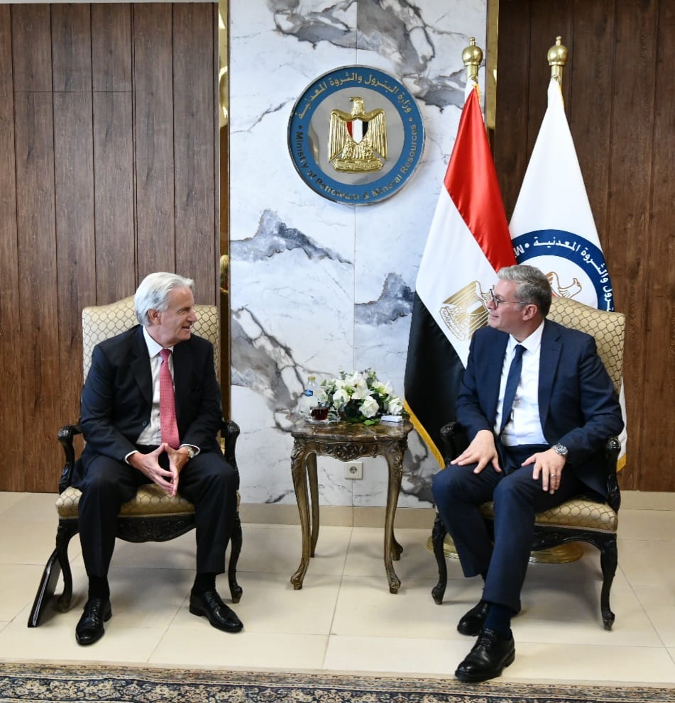 وزير البترول يبحث مع “أبكس” الأمريكية سبل تكثيف عمليات البحث والاستكشاف