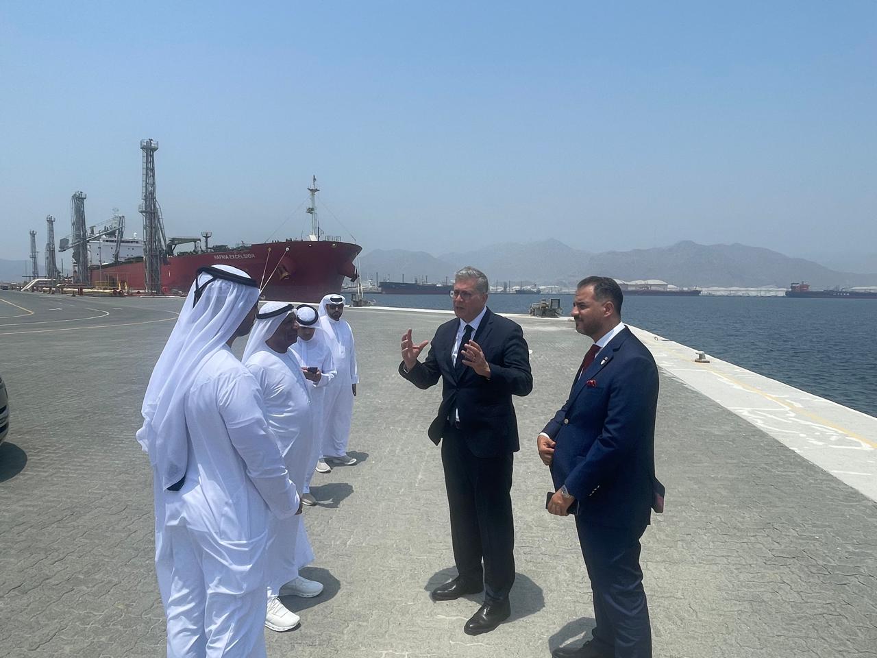 كريم بدوي يزور منطقة الفجيرة للصناعة البترولية لبحث سبل التعاون مجال البنية التحتية لإستقبال وتخزين وتداول البترول