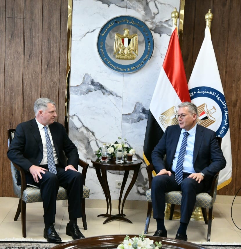 وزير البترول يستقبل وفدا من شركة «شيفرون» لتسريع أنشطة الحفر لتنمية موارد الغاز