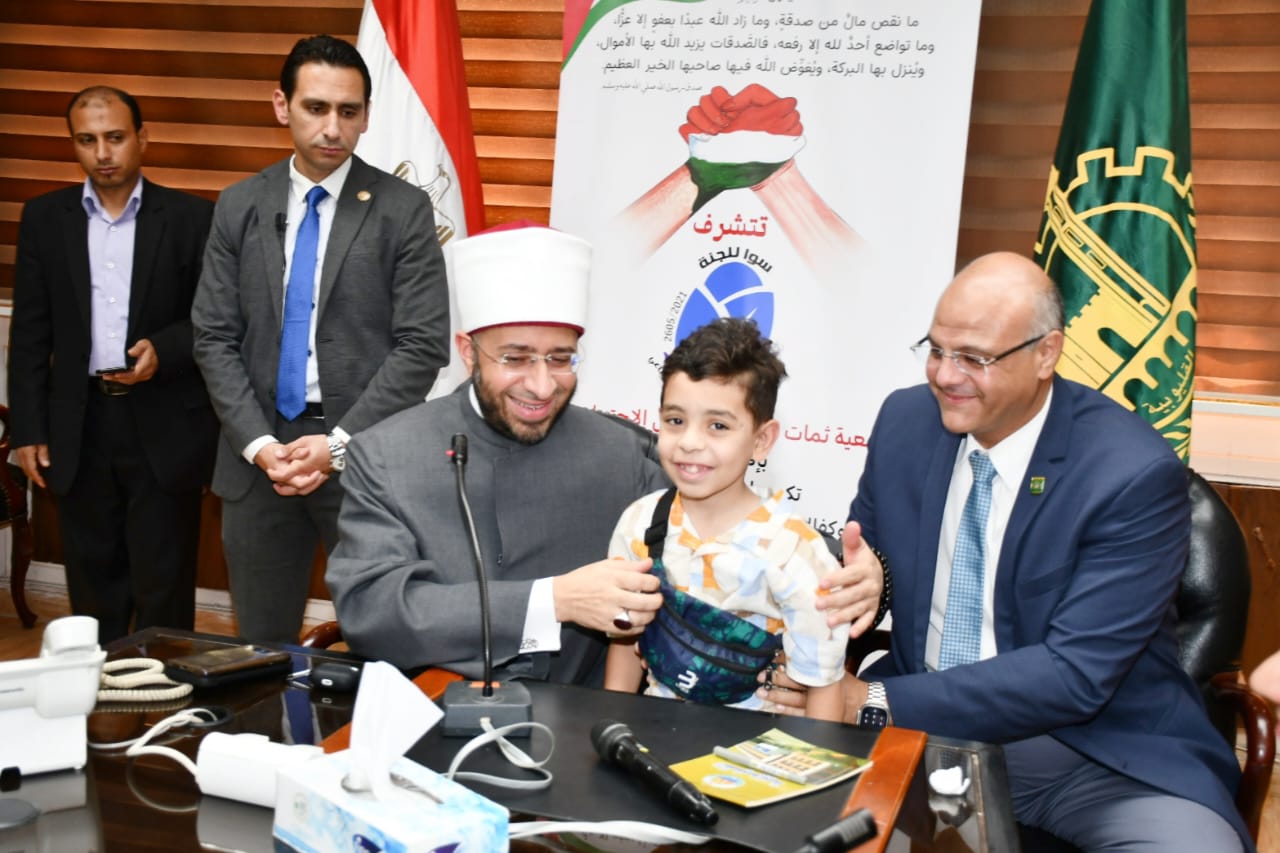 وزير الأوقاف يتقدم بالشكر لمحافظ القليوبية ووزارة التضامن على ما قدموه لأهالي فلسطين