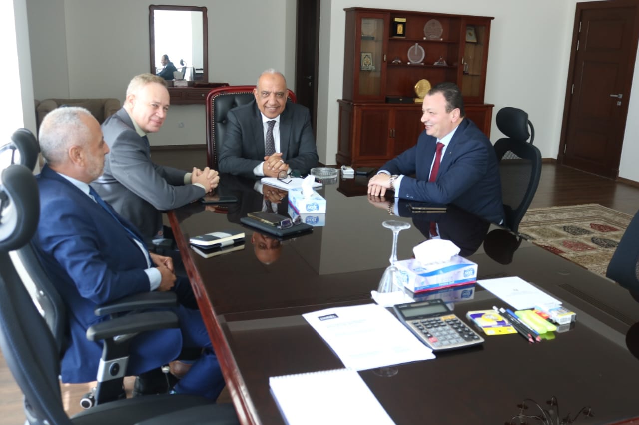 وزير الكهرباء يبحث مع شركة أكوا باور السعودية سبل تعزيز التعاون فى مجالات الطاقات الجديدة والمتجددة