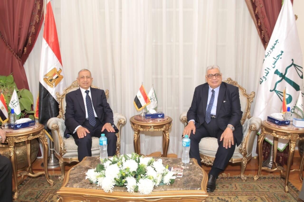 تعزيز التعاون بين مجلس الدولة والأكاديمية العربية.. “عبود” و”عبد الغفار” يبحثان سبل تطوير البنية المعلوماتية القضائية