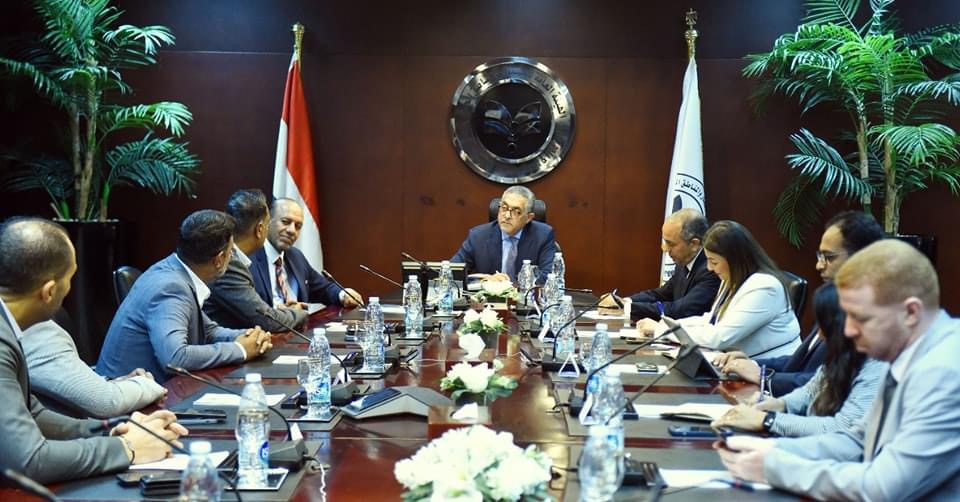 الهيئة العامة للاستثمار والمناطق الحرة وشركة بلاك آند ديكر الأميركية تبحثان إنشاء أول مصنع للمعدات والأدوات الكهربائية في منطقة الشرق الأوسط وأفريقيا