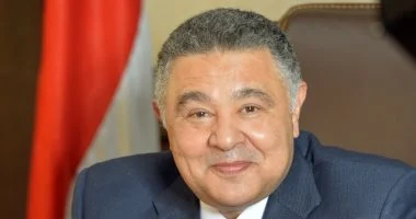 بالفيديو.. محافظ البحر الأحمر يتفقد الغردقة ليلاً ويطارد المتسولين والباعة الجائلين في استجابة سريعة للمواطنين والسائحين