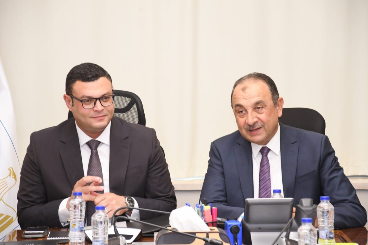 وزيرا قطاع الأعمال والإسكان يبحثان مستجدات ملفات التعاون المشترك