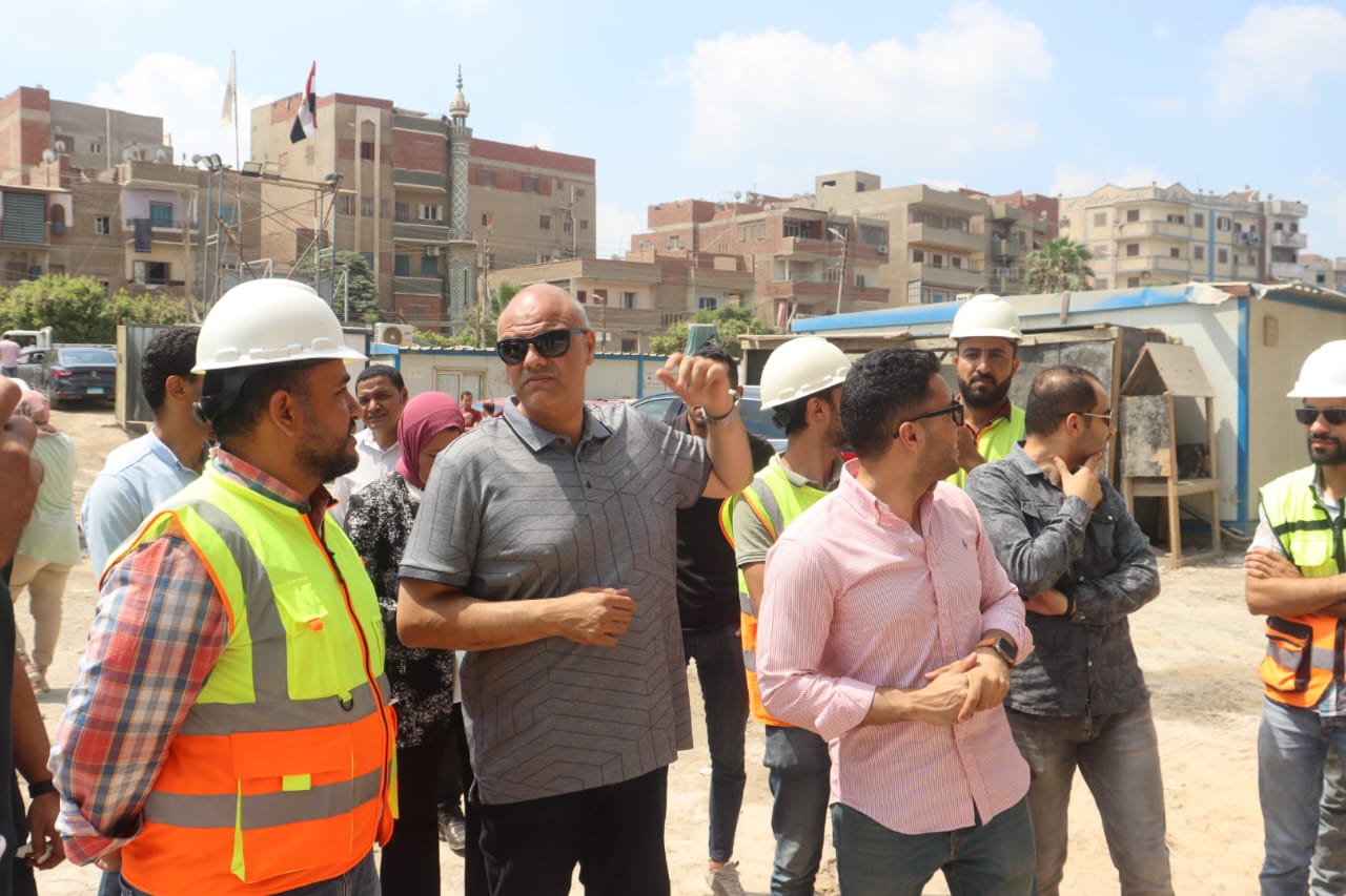محافظ القليوبية يتفقد عدد من مشروعات حياة كريمة بمدينه شبين القناطر لدفع الأعمال والتسليم في المواعيد المحددة