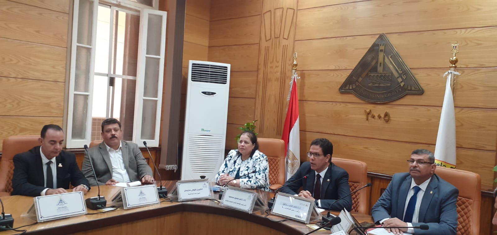 رئيس جامعة بنها يستعرض الاستعدادات النهائية للعام الدراسي الجديد
