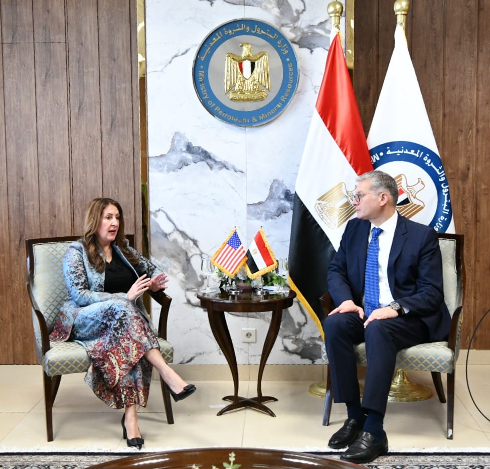 وزير البترول يستقبل سفيرة الولايات المتحدة الأمريكية بمصر لبحث سبل تعزيز التعاون بين الجانبين
