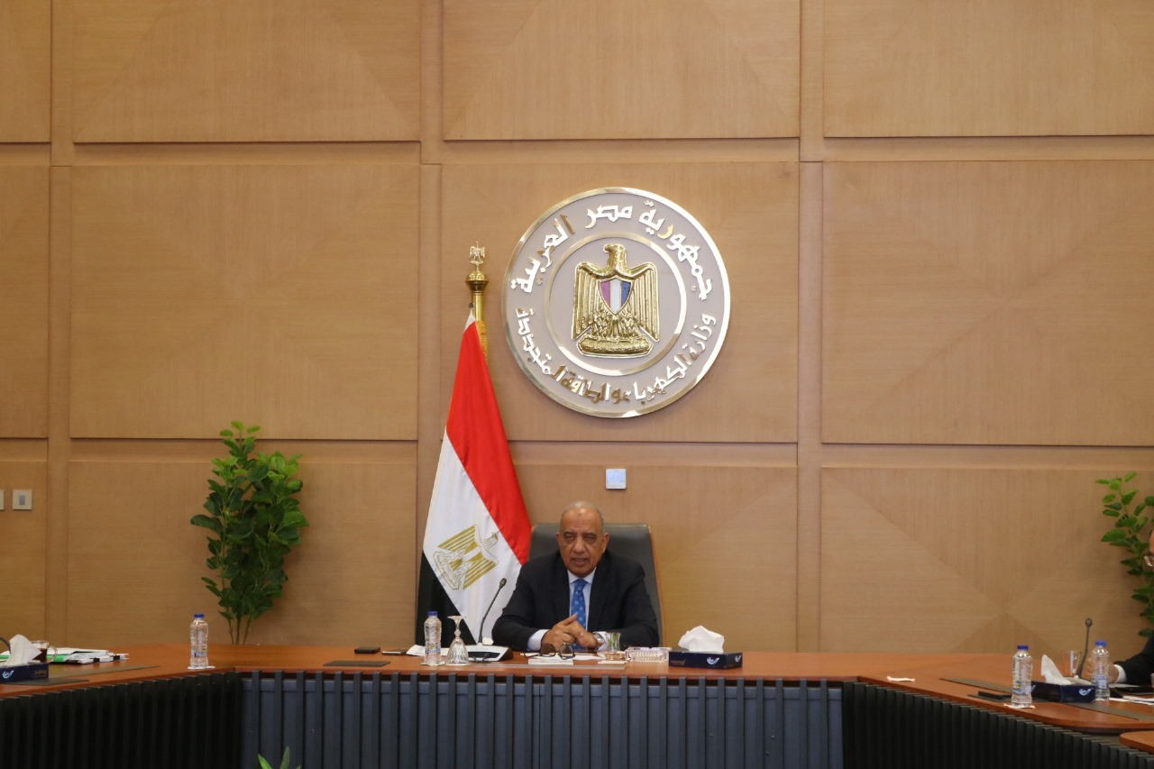 وزير الكهرباء يبحث مع مجموعة “الصين الجنوبية CSGI” التعاون فى مجالات خفض الفقد وسيارات الطوارئ والبطاريات المتنقلة