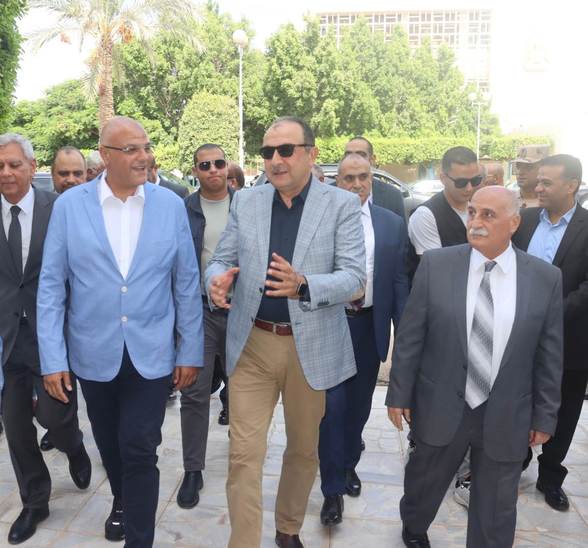 وزير قطاع الأعمال يلتقي محافظ القليوبية ونواب البرلمان في مستهل زيارته لشركة النصر للكيماويات الدوائية