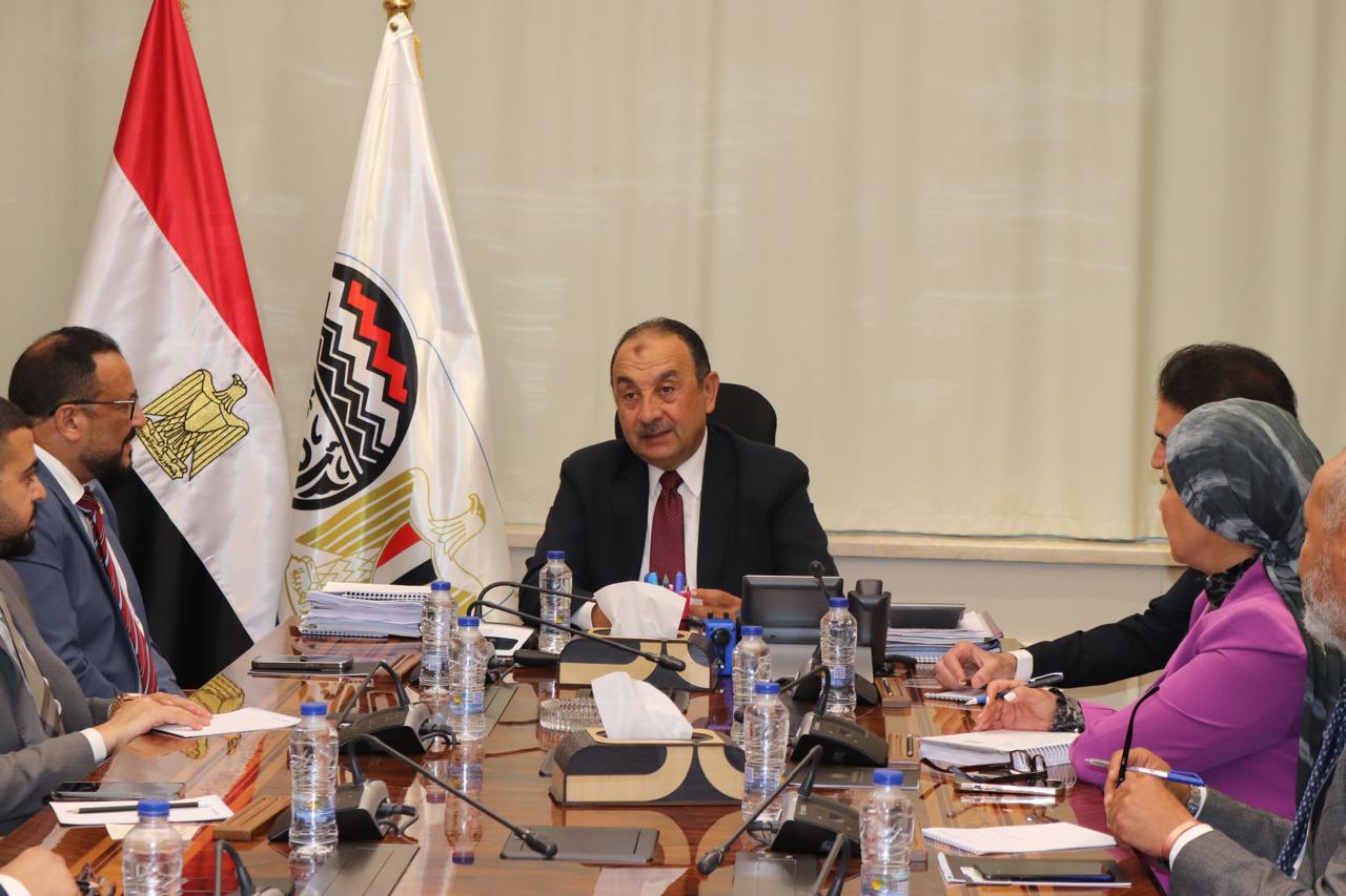 وزير قطاع الأعمال العام يلتقي مجلس إدارة جمعية مطوري القاهرة الجديدة والعاصمة الإدارية لبحث فرص التعاون