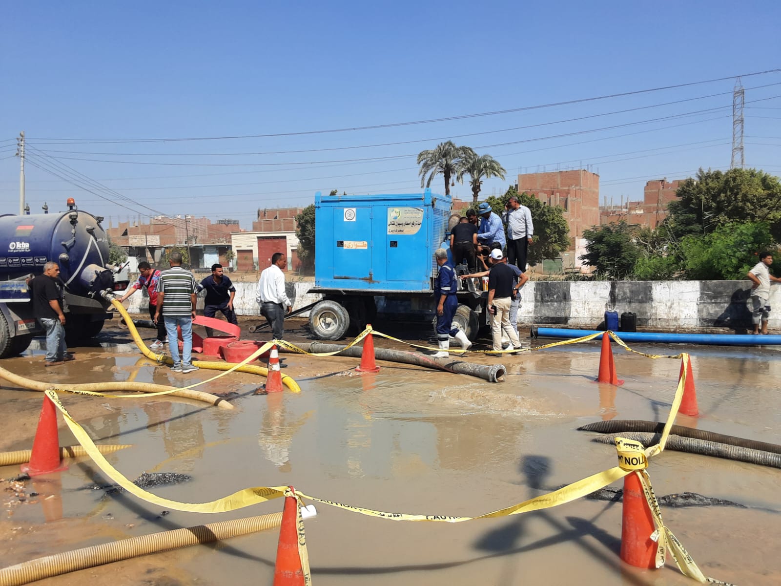 شركة مياه أسيوط تعلن عن تسريب مفاجئ في خط طرد محطة صرف البركة وتباشر أعمال الإصلاح