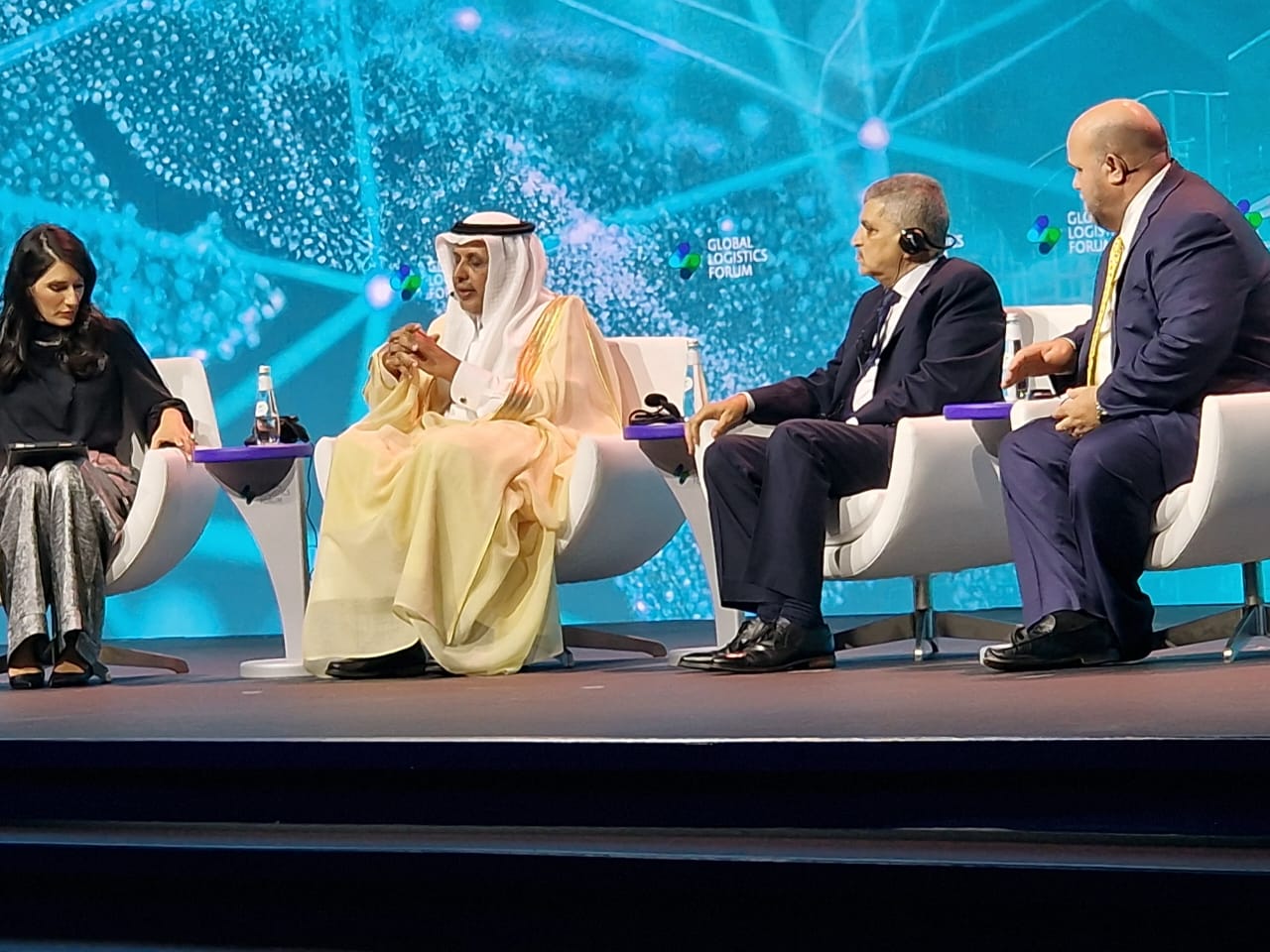 الفريق أسامة ربيع: قناة السويس تعمل بكفاءة على مدار الساعة رغم التحديات الراهنة في منطقة البحر الأحمر