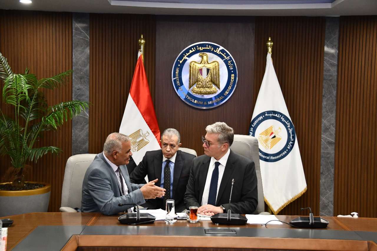 وزير البترول للنواب : حريصون على التواصل مع البرلمان وتلبية احتياجات المواطنين و تحسين الخدمات المقدمة لهم 