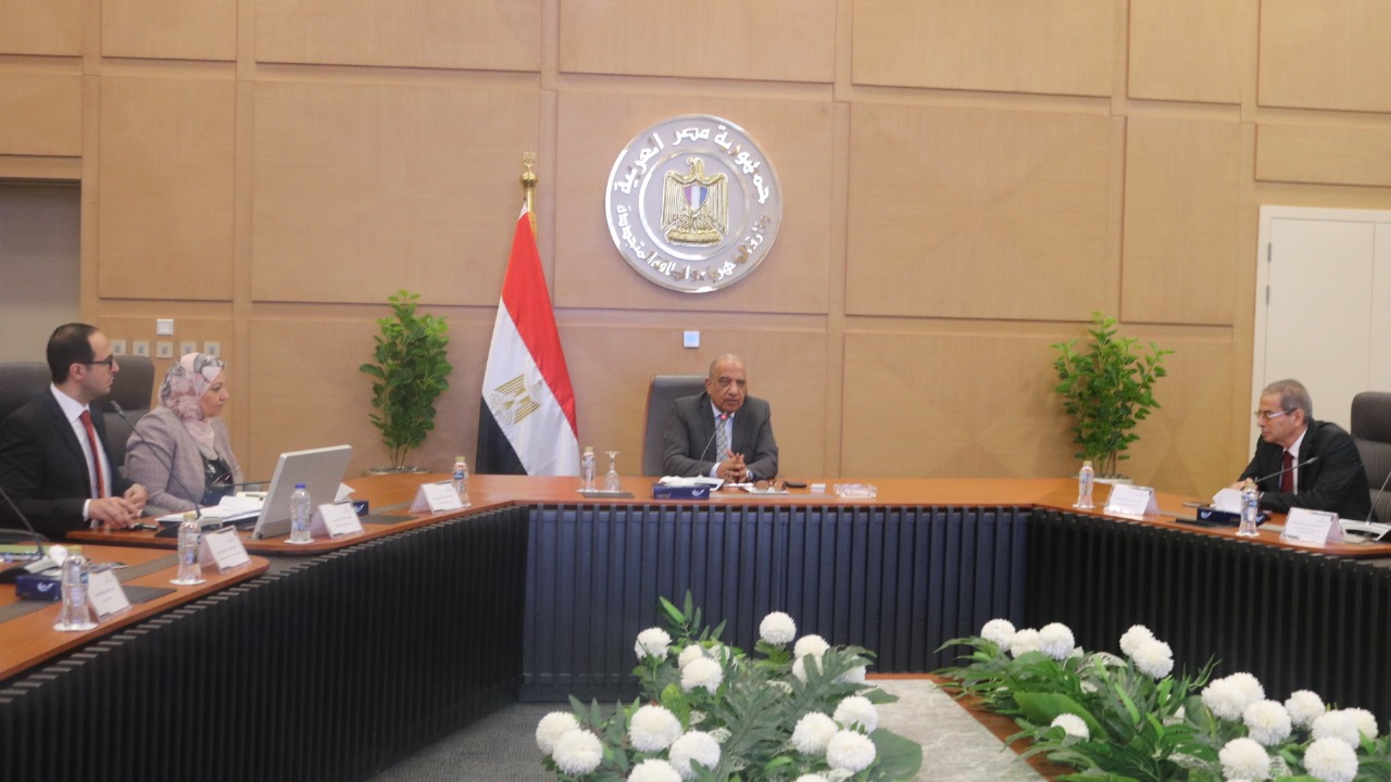 وزير الكهرباء : مستمرون فى خطة خفض الفقد ومنع سرقة التيار وتحسين الأداء