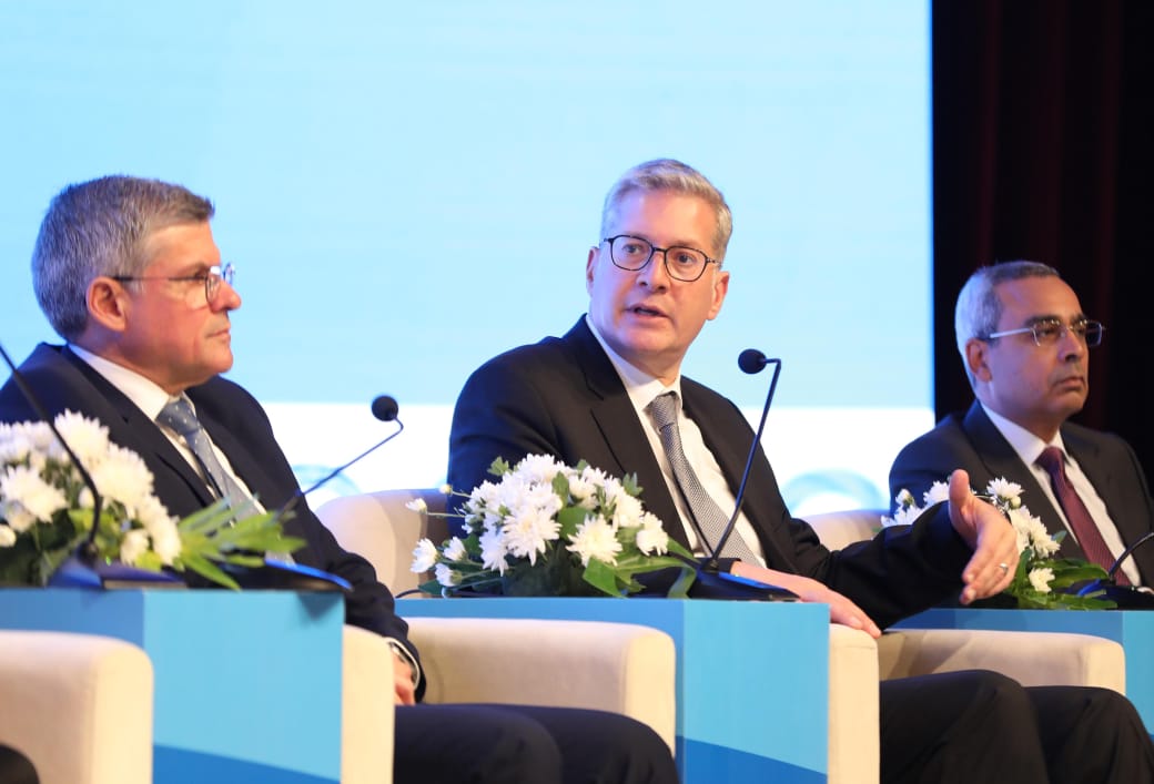 بدوي يؤكد على أهمية التعاون لتعزيز استثمارات الغاز خلال مؤتمر MOC 2024