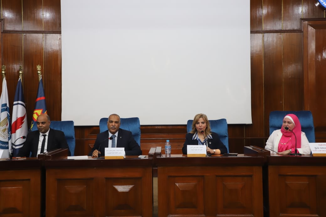 نقابة البترول تفتتح أولى برامج الخطة التدريبية للنقابيين بمنار مصر للبترول
