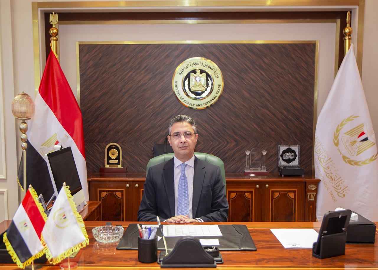 وزير التموين يوجه بتشديد الرقابة على مكاتب تقديم الخدمات التموينية للمواطنين