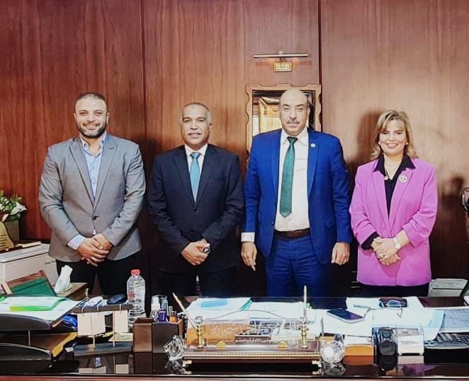 رئيس نقابة البترول يلتقى المحاسب أحمد شحاتة لبحث طلبات عمال «ابيسكو»