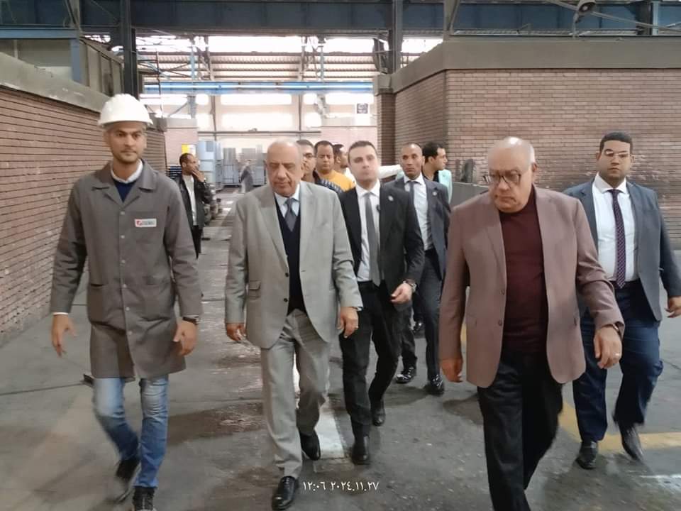 للتأكيد على دعم الصناعة وزيادة المنتج المحلي.. وزير الكهرباء يتفقد الشركة المصرية الألمانية للمنتجات الكهربائية ” إجيماك”