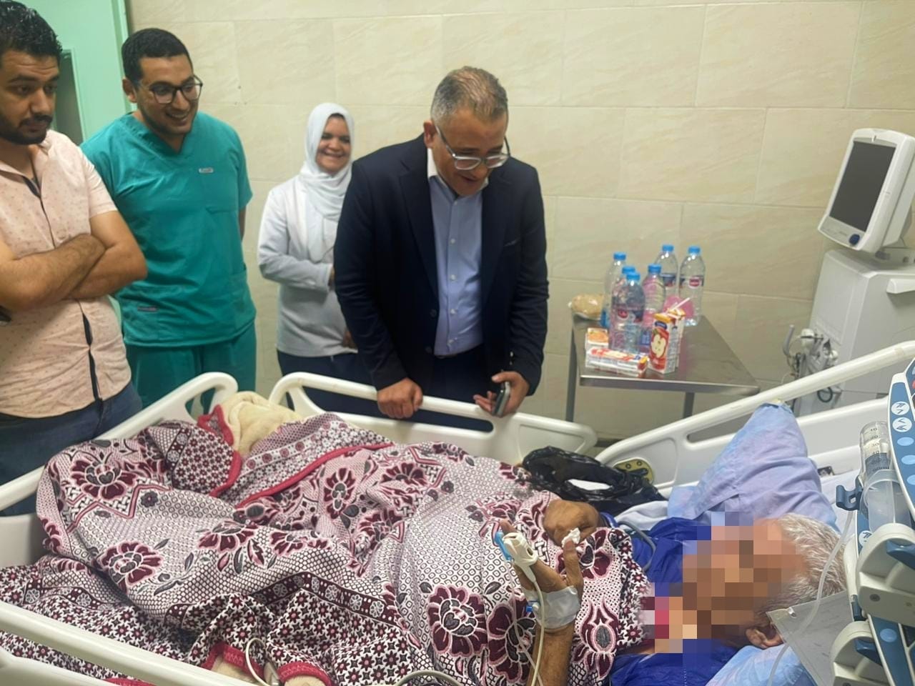 مدير التأمين الصحي بالقليوبية يتفقد انتظام سير العمل بالعيادات المسائية في مرور مفاجئ 