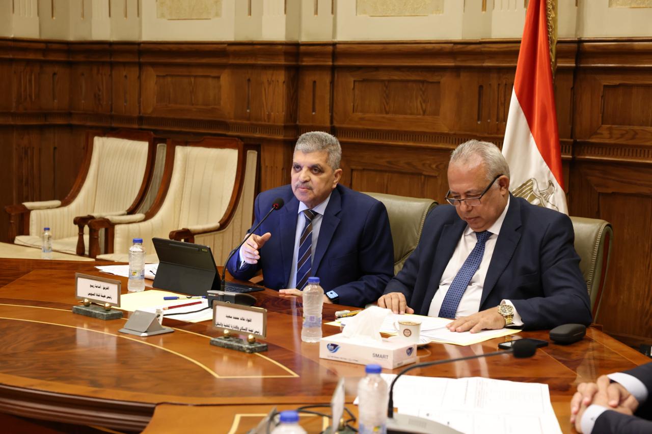 الفريق أسامة ربيع يشارك في مناقشة تعديلات لقوانين بحرية بمجلس الشيوخ