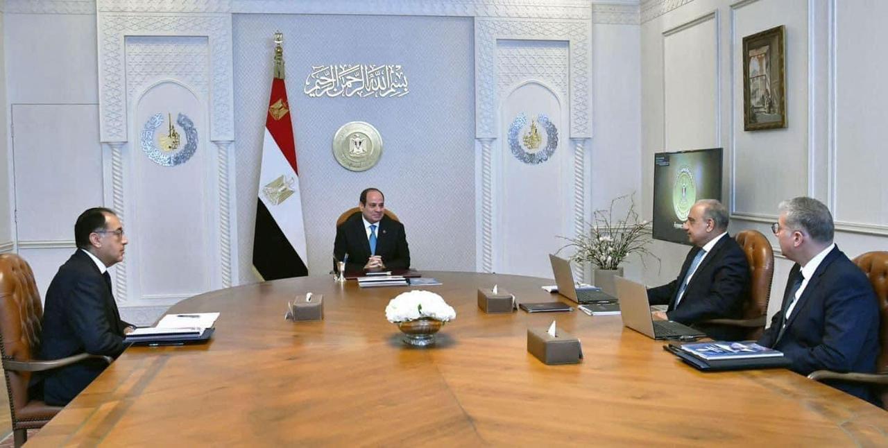 الرئيس السيسي يجتمع بوزير البترول للاطلاع على خطة توفير احتياجات قطاع الكهرباء من المنتجات البترولية