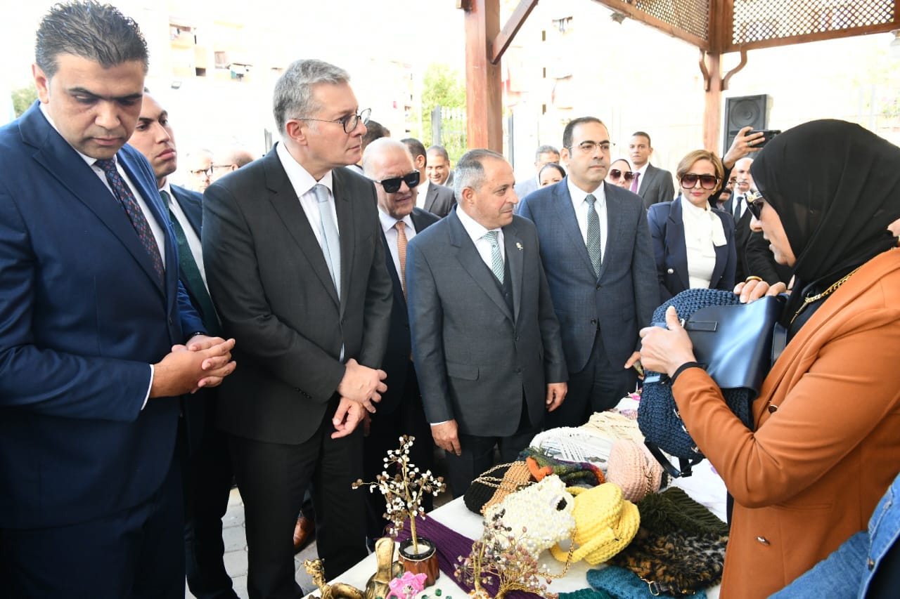وزيرا قطاع الأعمال العام والشباب والرياضة يشهدان حفل تسليم 70 جهاز عروس لفتيات يتيمات بالغربية