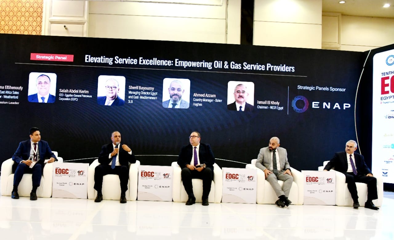 المهندس صلاح عبدالكريم يشارك في جلسة «زيادة التميز في خدمات الصناعة» ضمن المؤتمر العاشر لمؤسسة Egypt Oil & Gas