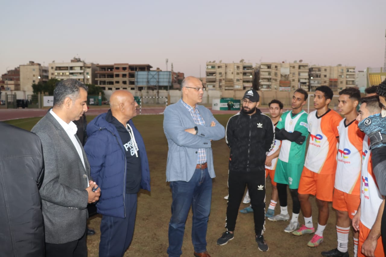 محافظ القليوبية يتفقد تدريبات منتخب مراكز شباب المحافظة قبل النهائي المرتقب