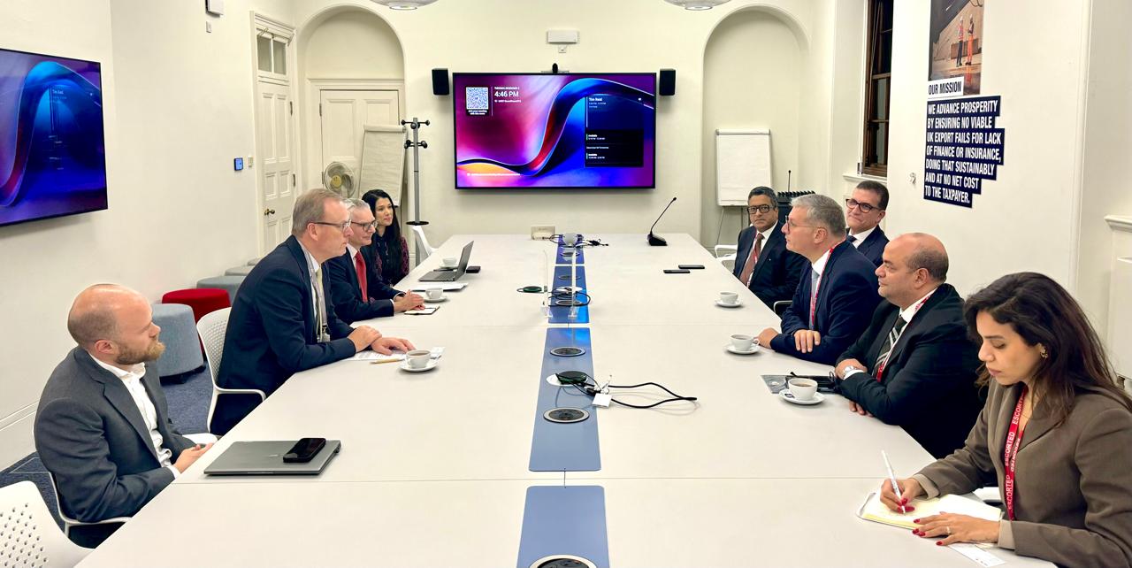 وزير البترول بزيارة لمقر الهيئة البريطانية لتمويل الصادرات في لندن لبحث فرص التعاون