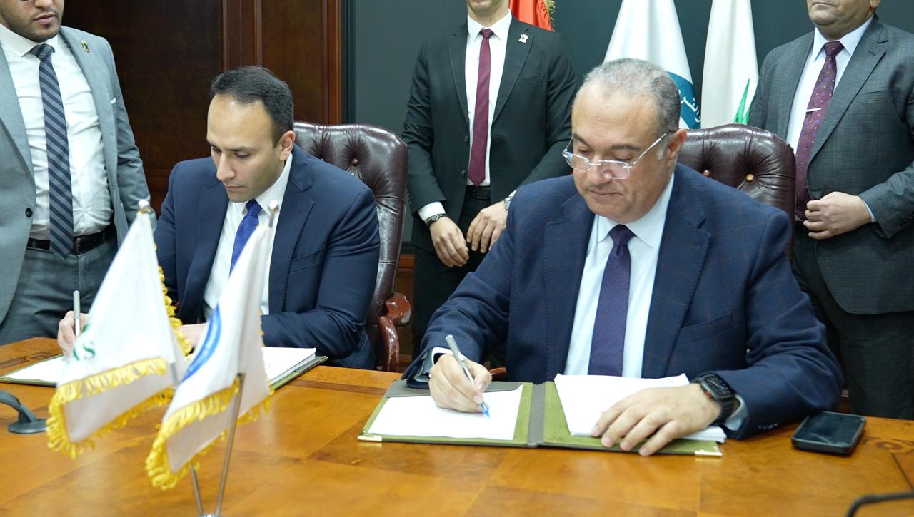 “إيجاس” توقع اتفاقية تعاون مع شركة نيوفورترس” الأمريكية لاستئجار وحدة تغييز عائمة