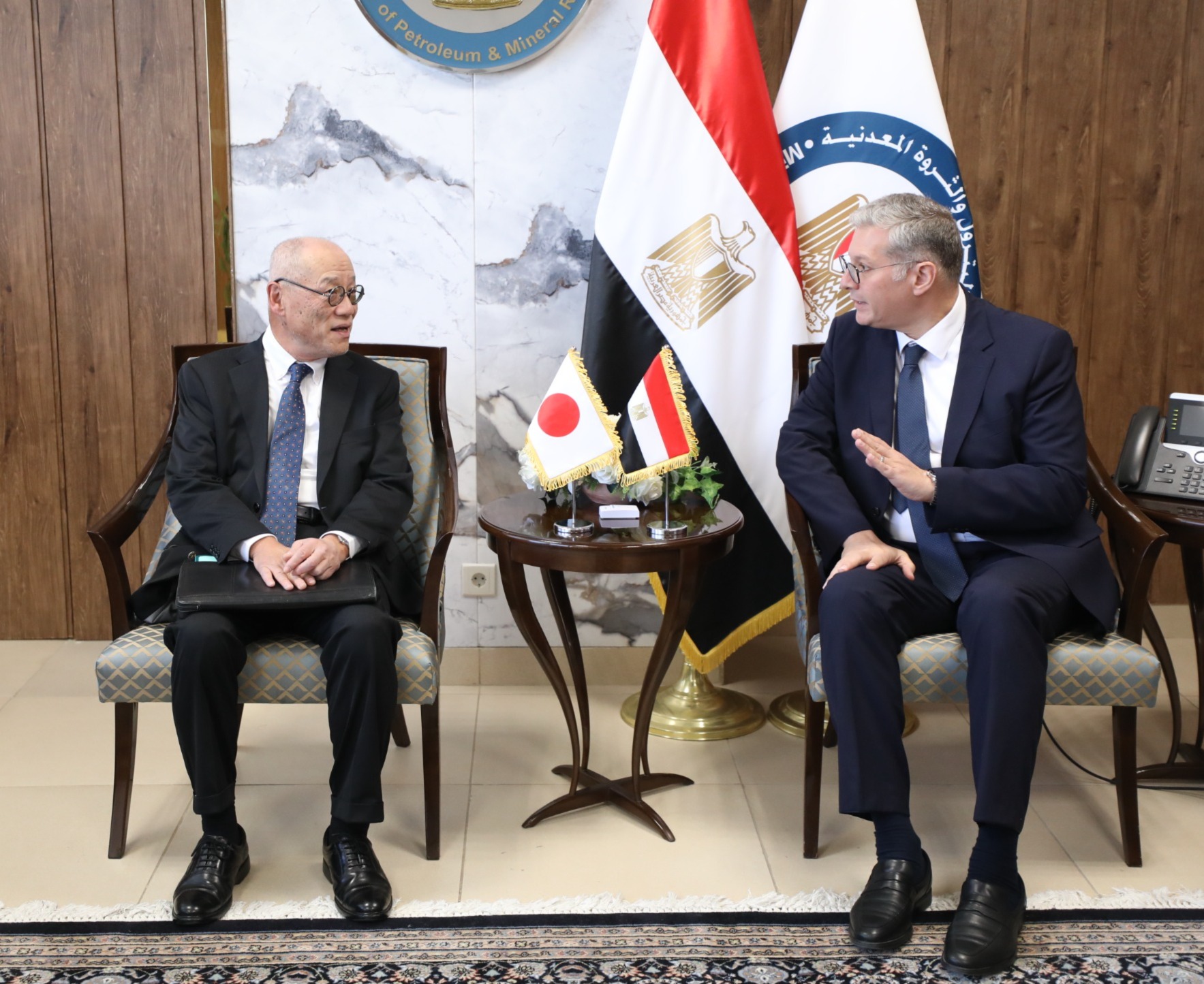كريم بدوي يستقبل السفير الياباني بالقاهرة لبحث سبل التعاون في مجالات البترول والغاز والتعدين