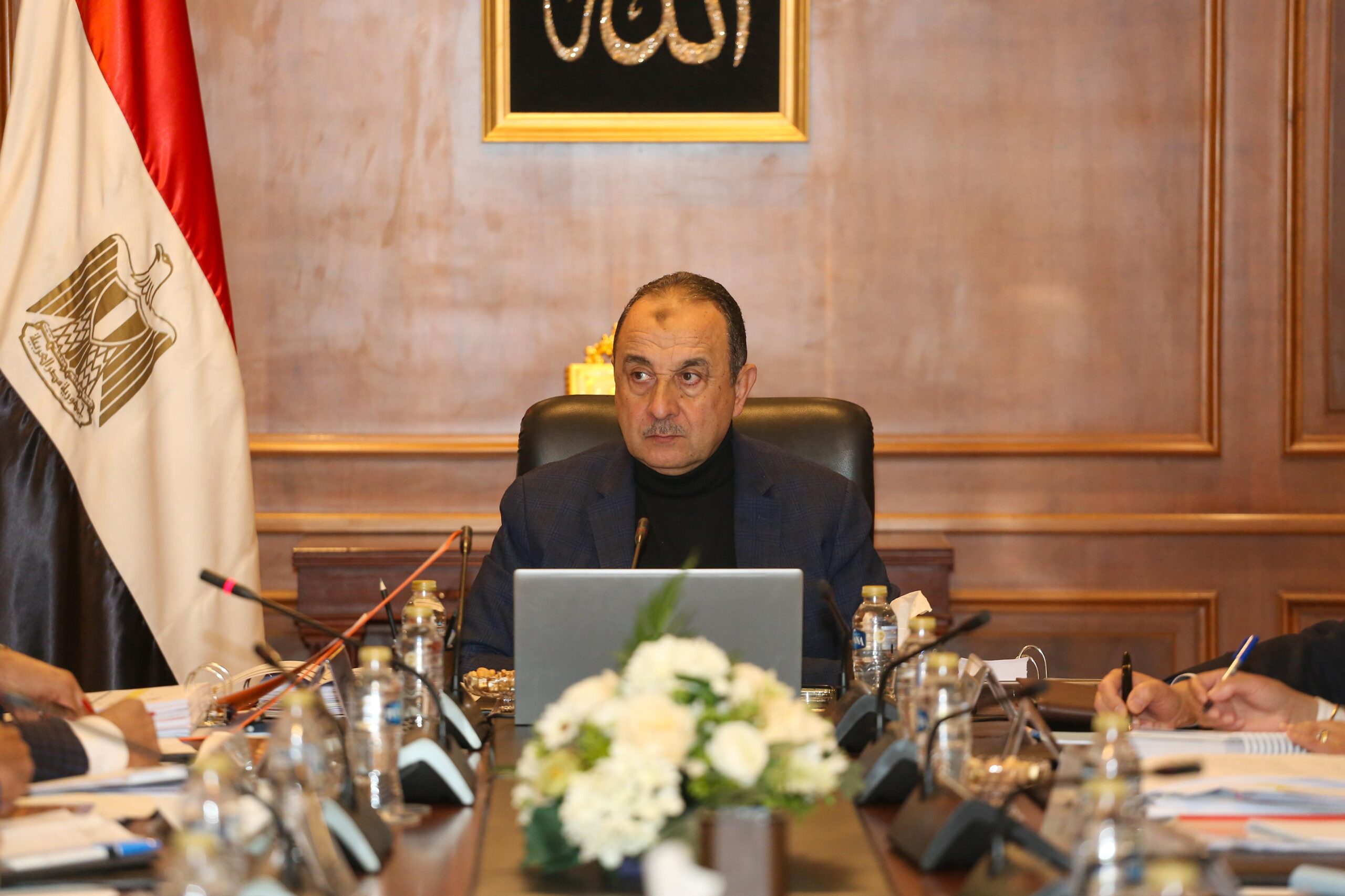 وزير قطاع الأعمال العام يزور شركتي “إيجوث” و “ECH”