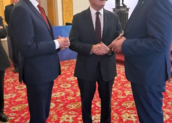 كريم بدوي يبحث مع رئيس الوزراء ووزير الطاقة البريطانيين تعزيز التعاون في مجال الطاقة