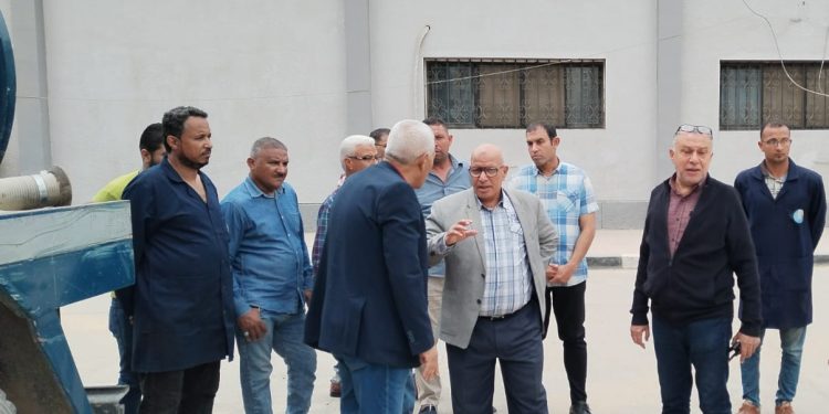 رئيس مياه الشرب بالقاهرة يتابع انتظام العمل بكافة مواقع الشركة