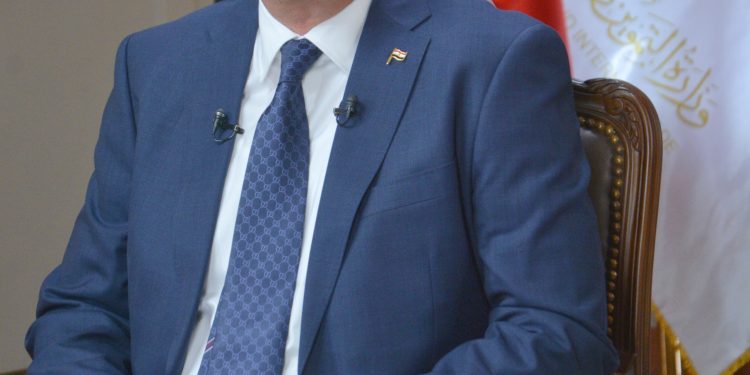 وزارة التموين تطرح كميات كبيرة من السكر الحر بالمجمعات الاستهلاكية بسعر 30 جنيهًا للكيلو
