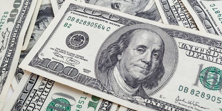 الدولار يكسر حاجز الـ51 جنيهاً نزولاً في البنوك بنهاية تعاملات اليوم