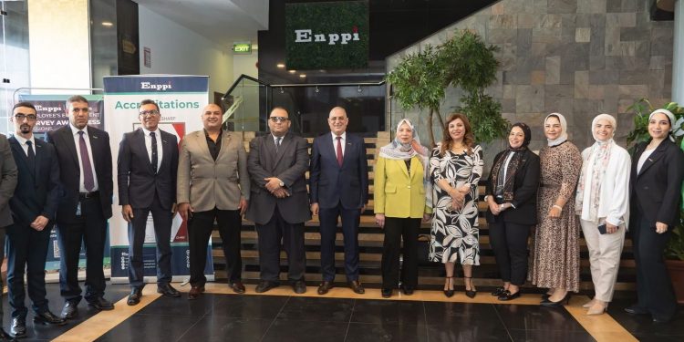 إنبي و بتروسنان ينهيان برنامج تطوير القيادات النسائية لتعزيز الكفاءات