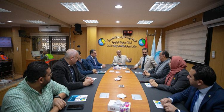 رئيس مياه الإسكندرية يستقبل وفدا من وزارة الإسكان لمتابعة خطط الطوارئ والأزمات