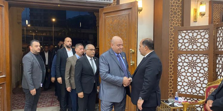 رئيس نقابة البترول يؤدي واجب العزاء في والدة المهندس خالد إبراهيم رئيس مجلس الإدارة و العضو المنتدب لشركة صان مصر