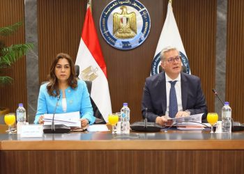 كريم بدوي خلال اجتماع مجلس إدارة هيئة البترول:  إجراءات جديدة لتكثيف أعمال البحث والاستكشاف وزيادة الإنتاج