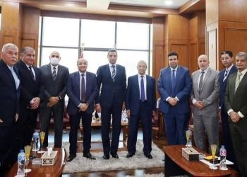شركتي “مصر للبترول” و”التعاون” شركاء في بروتوكول دعم المشروعات الصغيرة ومبادرة “الأمان والتوفير” بالسويس